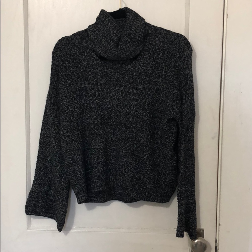 Cut out turtle neck sweater